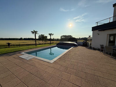 Maison - 220 m² - 6 pièces