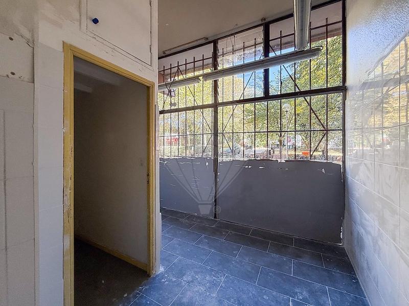 Local commercial - 70 m² - 2 pièces