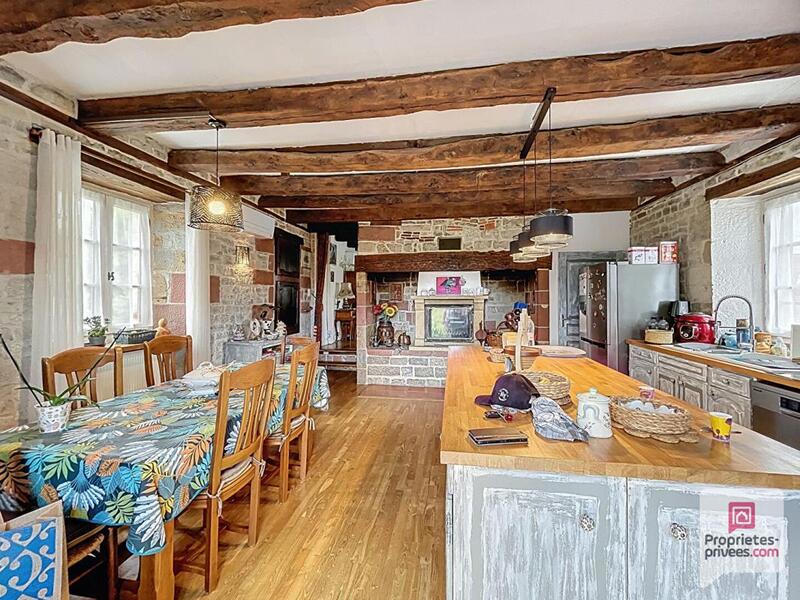 Propriété - 270 m² - 12 pièces