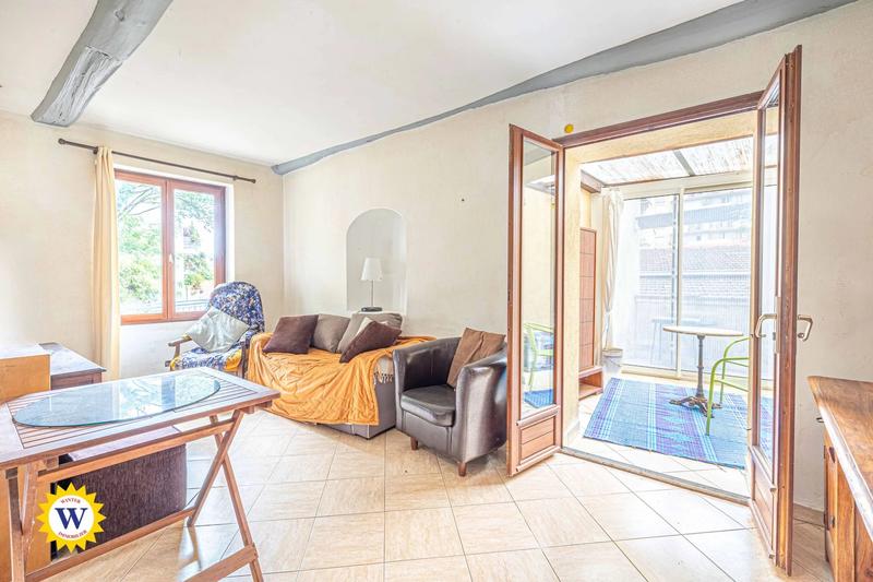 Immeuble - 104 m² - 5 pièces