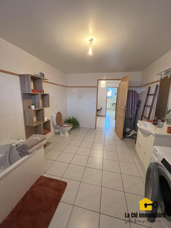 Appartement - 65 m² - 2 pièces