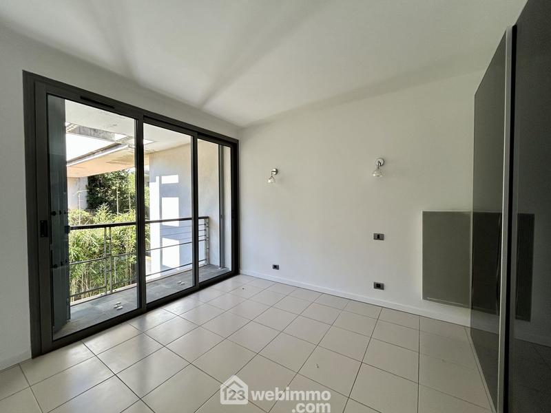 Appartement - 165 m² - 5 pièces