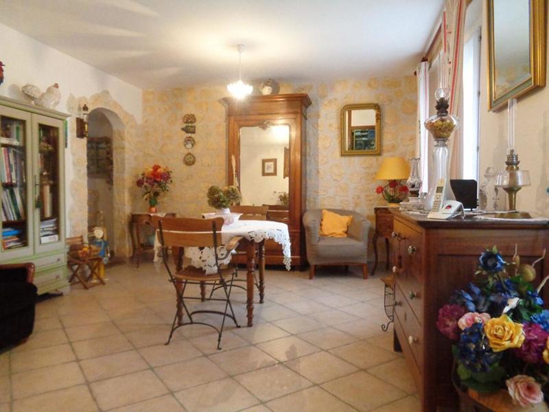 Maison de village - 150 m² - 6 pièces