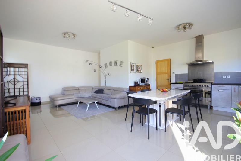 Maison - 181 m² - 7 pièces