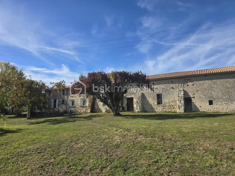 Corps de ferme - 200 m² - 7 pièces