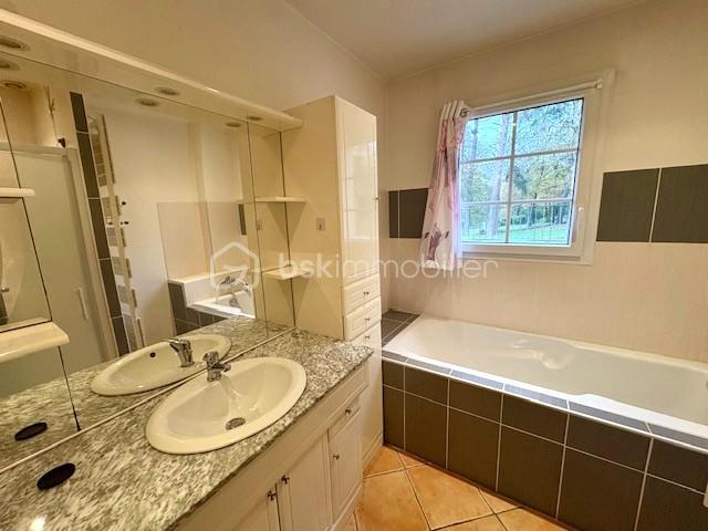 Maison - 175 m² - 7 pièces