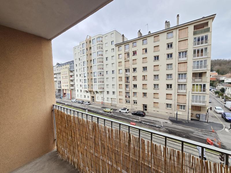 Appartement - 76 m² - 4 pièces