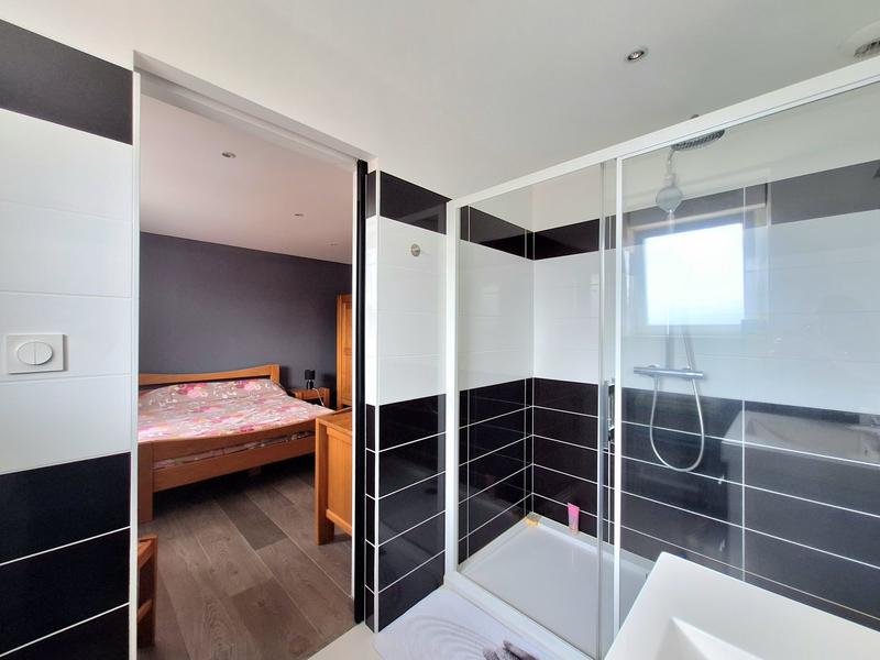 Maison traditionnelle - 140 m² - 6 pièces