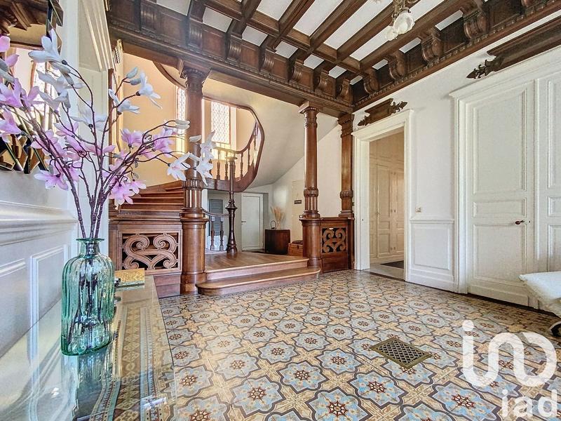 Maison - 471 m² - 11 pièces