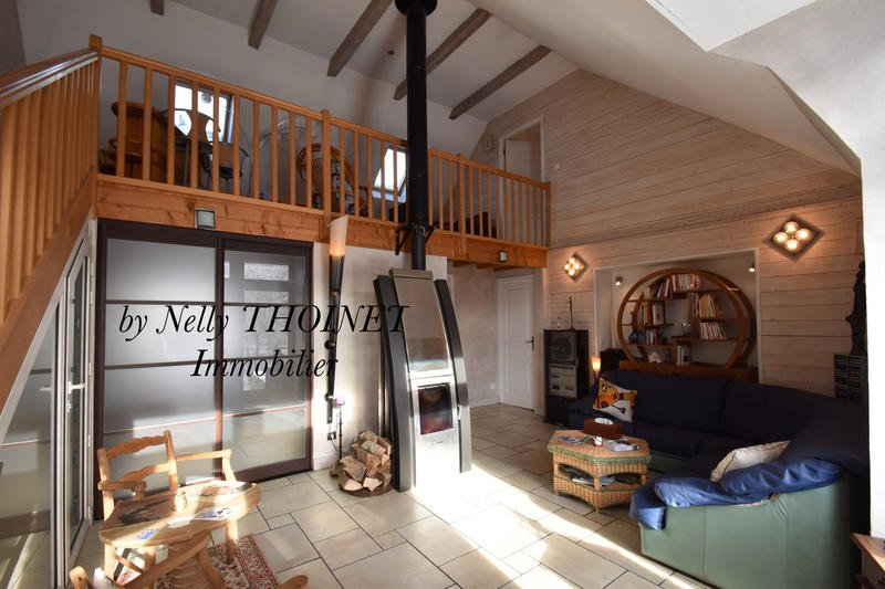 Maison - 257 m² - 11 pièces