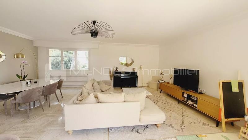 Appartement - 140 m² - 4 pièces