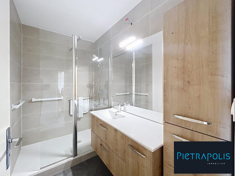 Appartement - 82 m² - 4 pièces