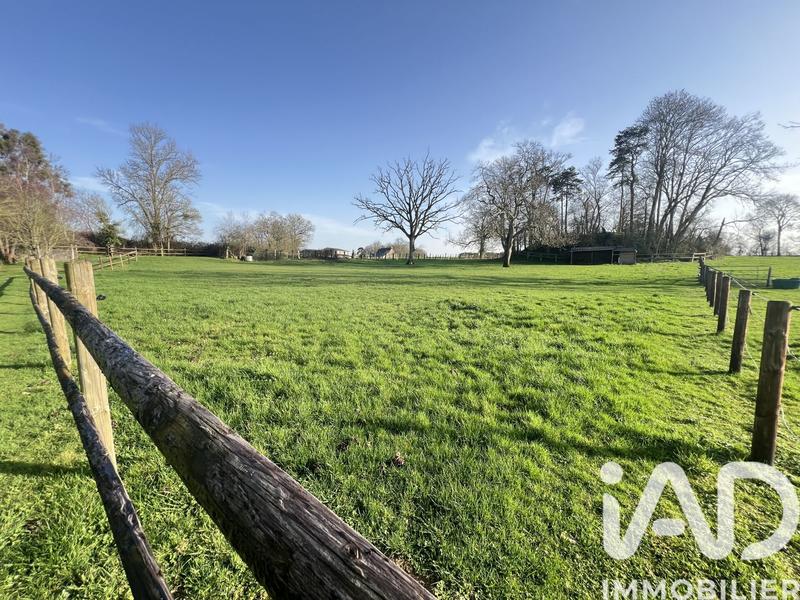 Maison - 263 m² - 9 pièces