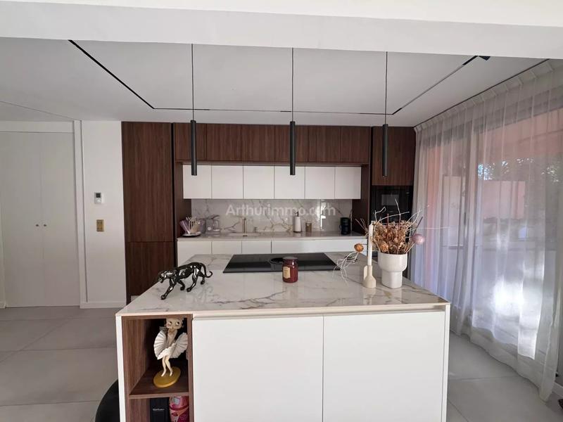 Appartement - 90 m² - 4 pièces