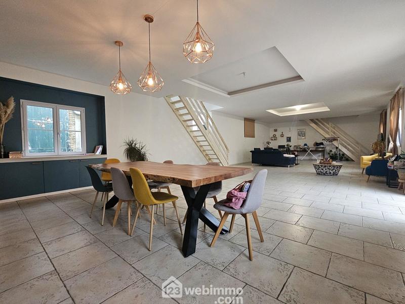 Maison - 309 m² - 8 pièces