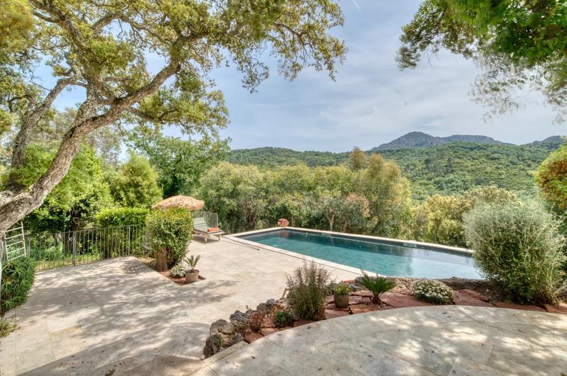 Maison de domaine équestre - 524 m² - 9 pièces