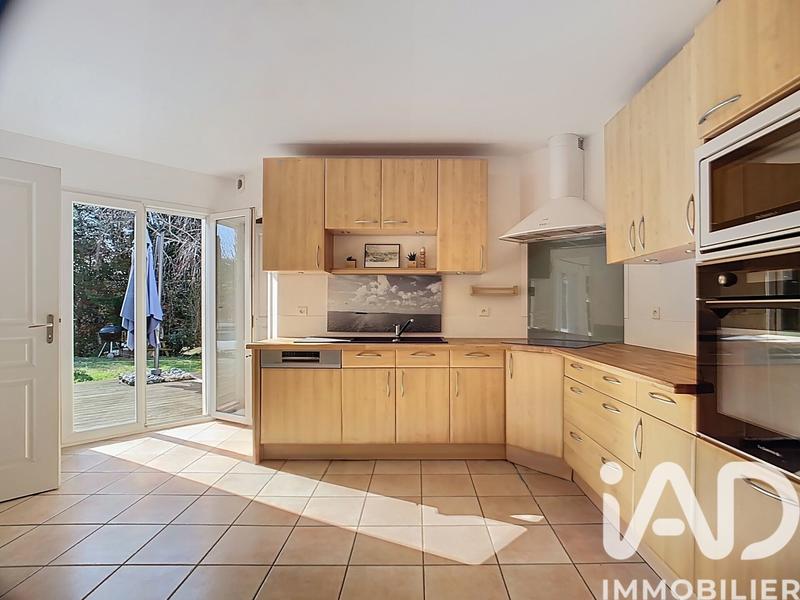 Maison - 224 m² - 7 pièces