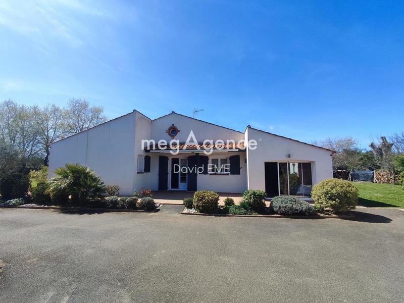 Maison traditionnelle - 167 m² - 8 pièces