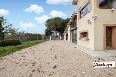 Maison - 177 m² - 7 pièces