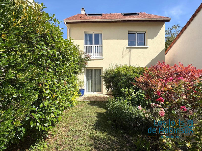 Maison - 121 m² - 6 pièces