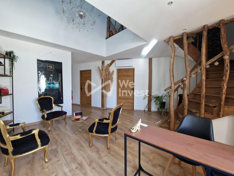 Local commercial - 190 m² - 8 pièces