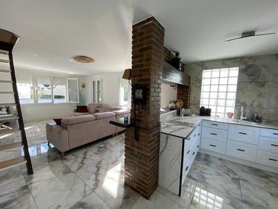 Maison - 147 m² - 6 pièces