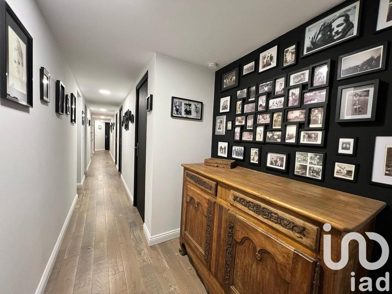 Maison - 236 m² - 9 pièces