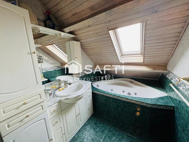 Maison - 111 m² - 6 pièces