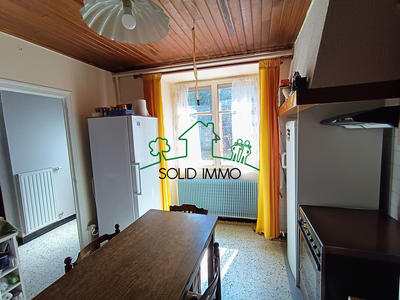 Maison - 667 m² - 4 pièces