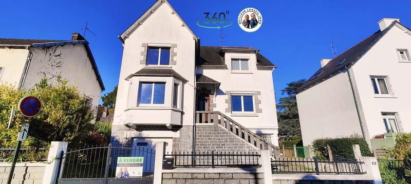 Maison - 253 m² - 11 pièces