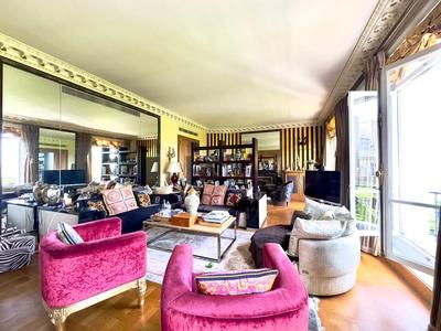 Appartement - 289 m² - 5 pièces