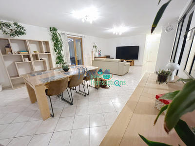 Maison - 112 m² - 4 pièces