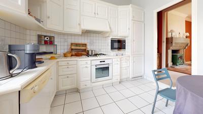 Maison - 190 m² - 8 pièces