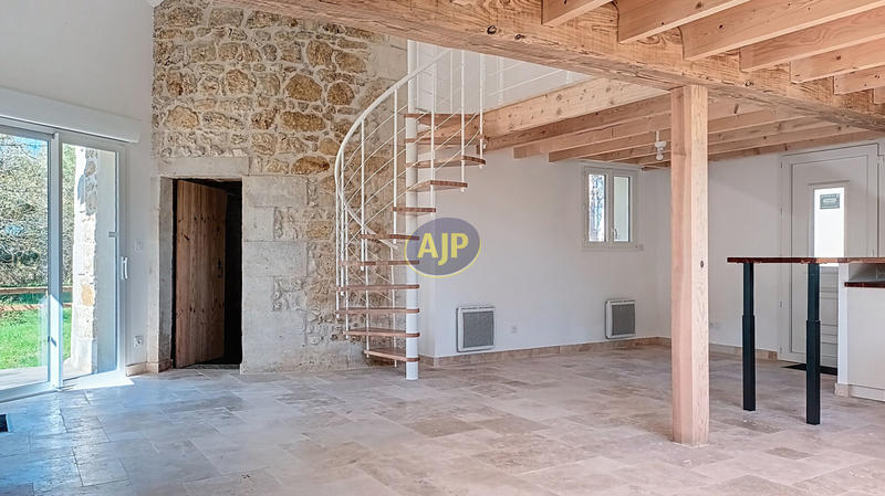 Demeure - 114 m² - 5 pièces