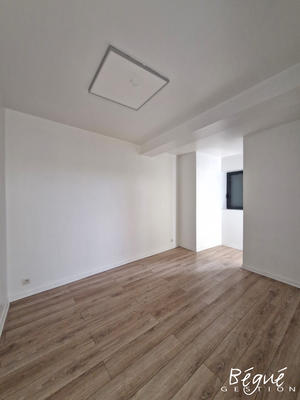 Local commercial - 42 m² - 3 pièces