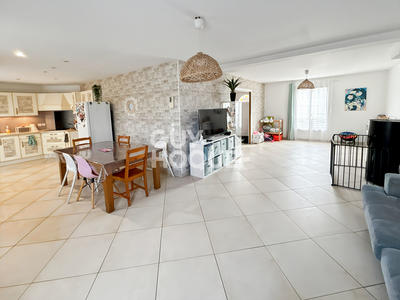 Maison - 110 m² - 6 pièces