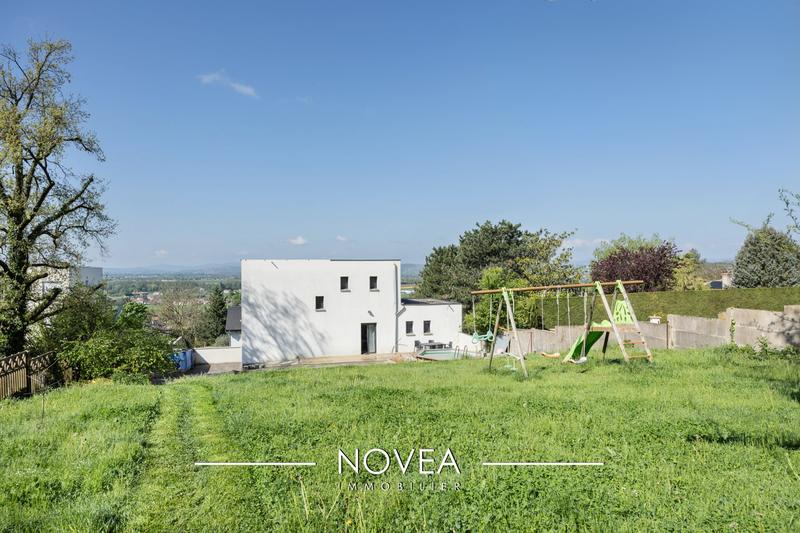 Maison contemporaine - 177 m² - 6 pièces