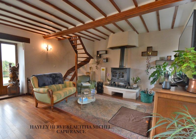 Maison - 250 m² - 9 pièces