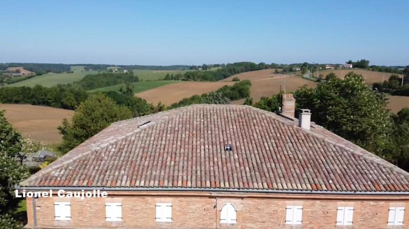 Propriété - 374 m² - 8 pièces