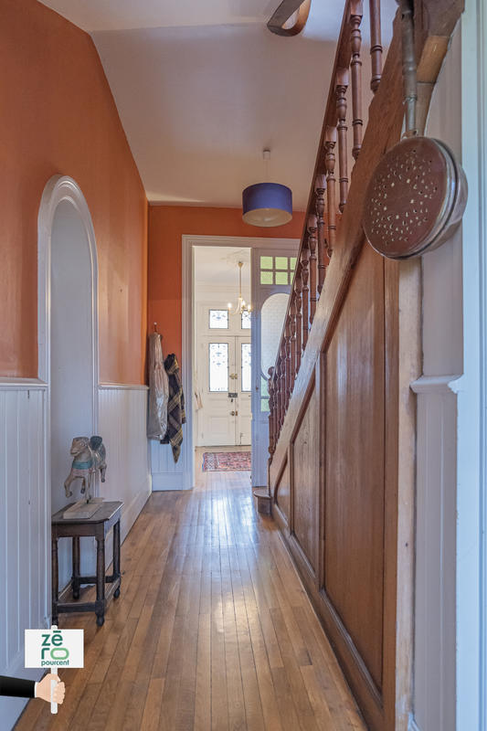 Maison - 311 m² - 12 pièces