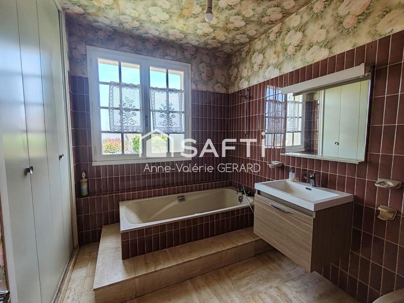 Maison - 216 m² - 10 pièces