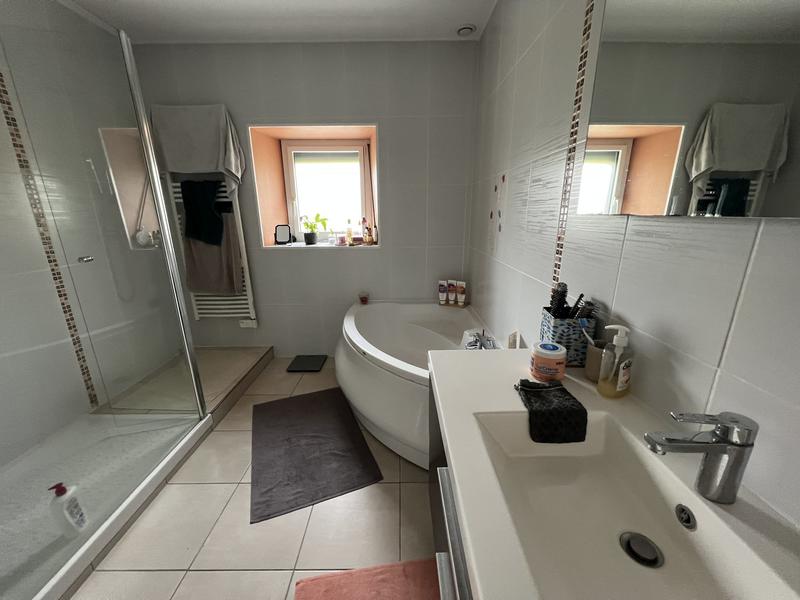 Maison - 137 m² - 8 pièces