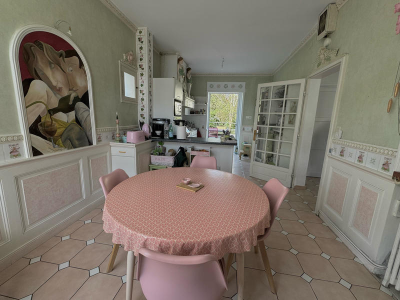 Maison - 204 m² - 8 pièces