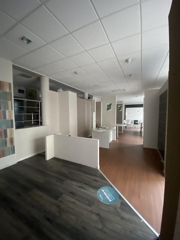 Local commercial - 362 m²