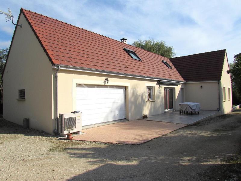 Maison - 177 m² - 9 pièces