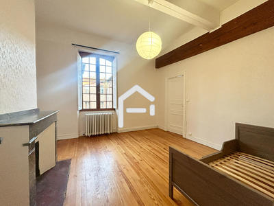 Appartement - 99 m² - 4 pièces