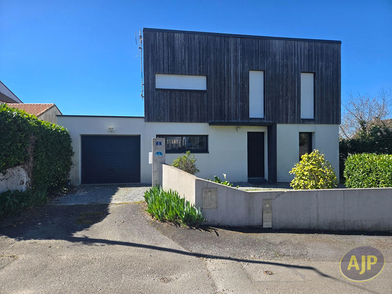 Maison - 103 m² - 5 pièces