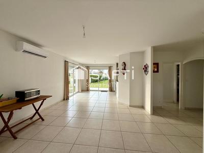 Maison - 95 m² - 3 pièces