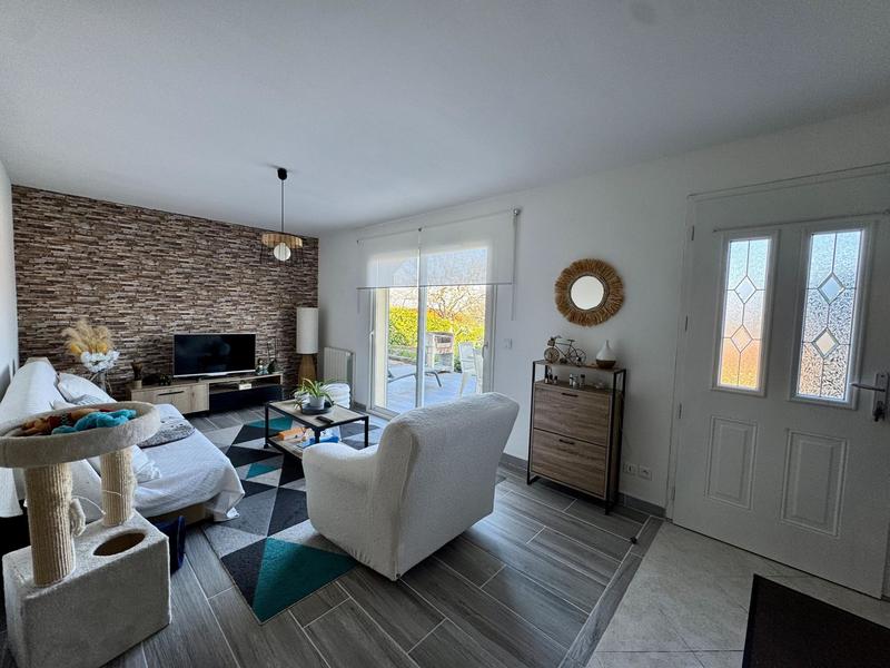 Maison - 230 m² - 8 pièces