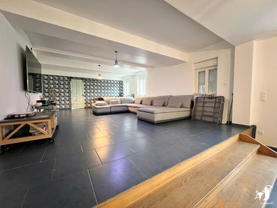 Maison - 300 m² - 6 pièces